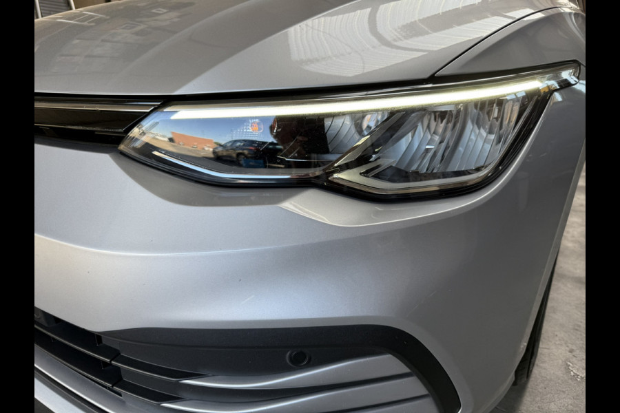 Volkswagen Golf 1.0 TSI Life | NED AUTO | GETINTE RAMEN | ZWART LM | PDC |