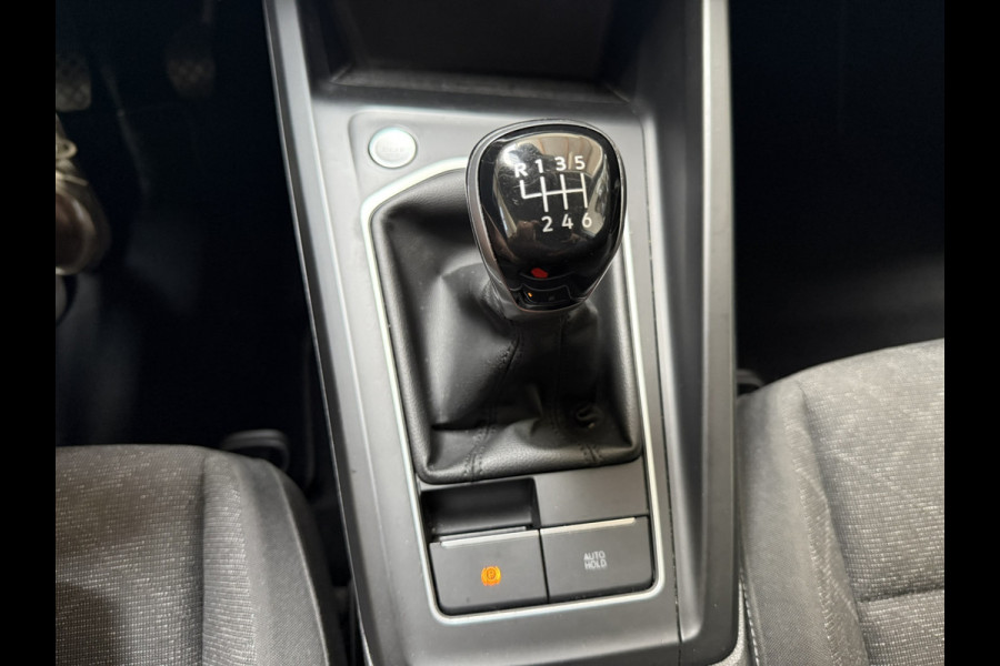 Volkswagen Golf 1.0 TSI Life | NED AUTO | GETINTE RAMEN | ZWART LM | PDC |