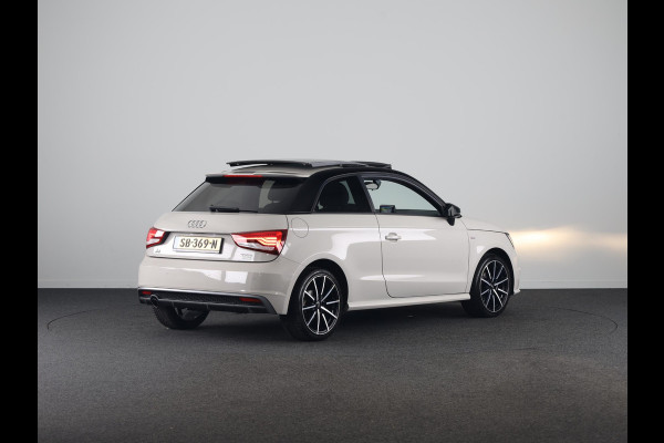 Audi A1 1.0 TFSI Adrenalin 95pk | Automaat | Panoramadak | Parkeerhulp V+A | Alarm | Privacy glas