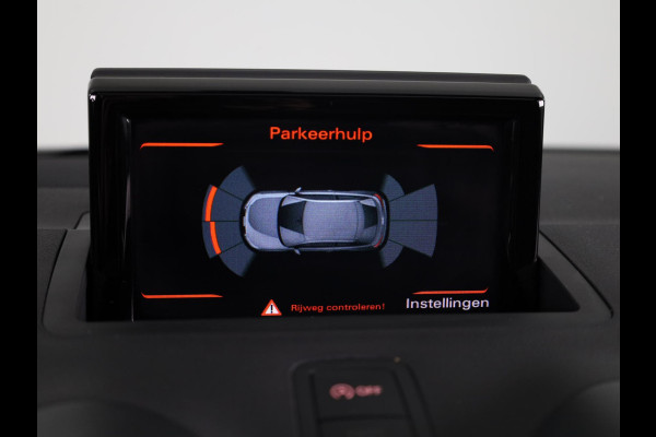 Audi A1 1.0 TFSI Adrenalin 95pk | Automaat | Panoramadak | Parkeerhulp V+A | Alarm | Privacy glas