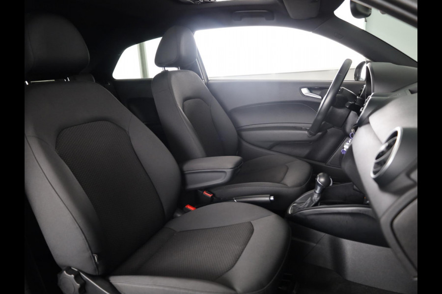 Audi A1 1.0 TFSI Adrenalin 95pk | Automaat | Panoramadak | Parkeerhulp V+A | Alarm | Privacy glas