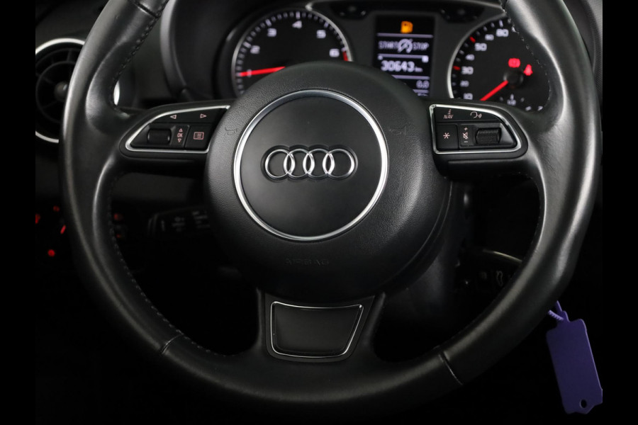 Audi A1 1.0 TFSI Adrenalin 95pk | Automaat | Panoramadak | Parkeerhulp V+A | Alarm | Privacy glas