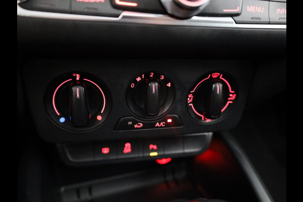 Audi A1 1.0 TFSI Adrenalin 95pk | Automaat | Panoramadak | Parkeerhulp V+A | Alarm | Privacy glas