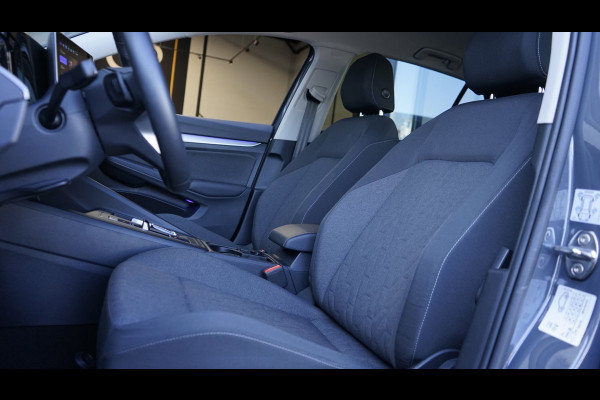 Volkswagen Golf VIII 8.5 1.5 eTSI AUTOMAAT|ACC|AMBIANCE|CARPLAY|FACELIFT|PDC