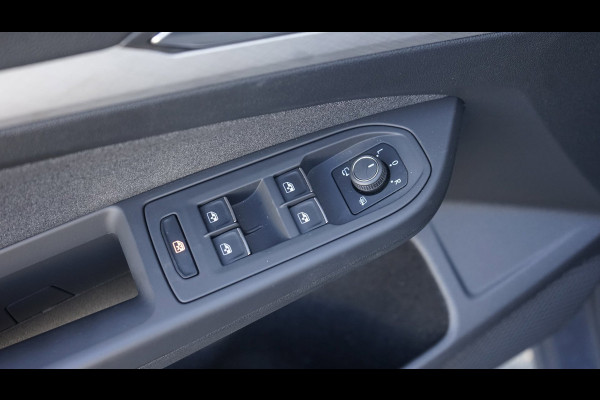 Volkswagen Golf VIII 8.5 1.5 eTSI AUTOMAAT|ACC|AMBIANCE|CARPLAY|FACELIFT|PDC