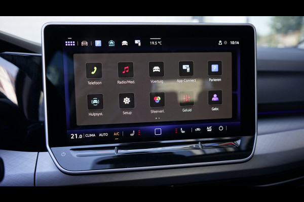 Volkswagen Golf VIII 8.5 1.5 eTSI AUTOMAAT|ACC|AMBIANCE|CARPLAY|FACELIFT|PDC
