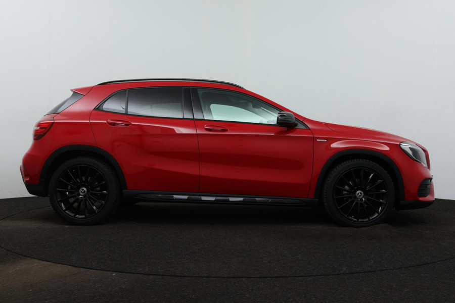 Mercedes-Benz GLA 200 Premium Plus AMG-Line (Dealer onderH, Navi, Camera, Climate Con, Parkeerhulp, Etc)