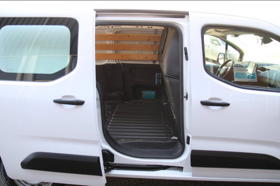 Opel Combo 1.5D L2H1 102PK Edition / Trekhaak / Multi stuur / App connect / cruise