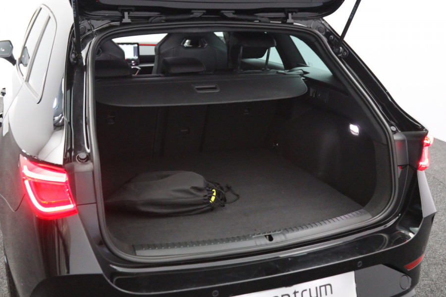 CUPRA Leon Sportstourer 1.4 e-Hybrid VZ 245 PK Copper Edition PHEV, Memory, Stuur-Startknop, Winterpakket, Carplay, Camera