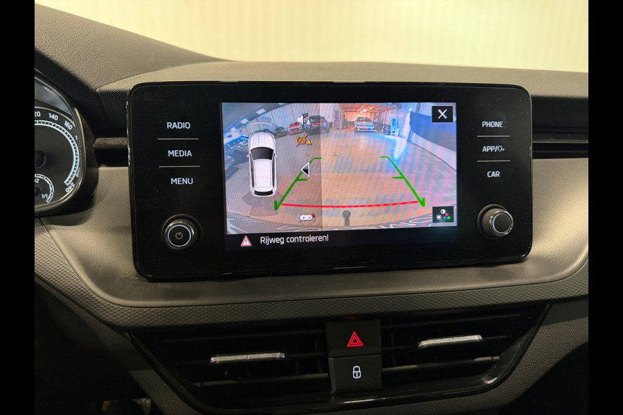 Škoda Kamiq 1.0 TSI Sport Business | ACC | CARPLAY | TREKHAAK | AUTOMAAT