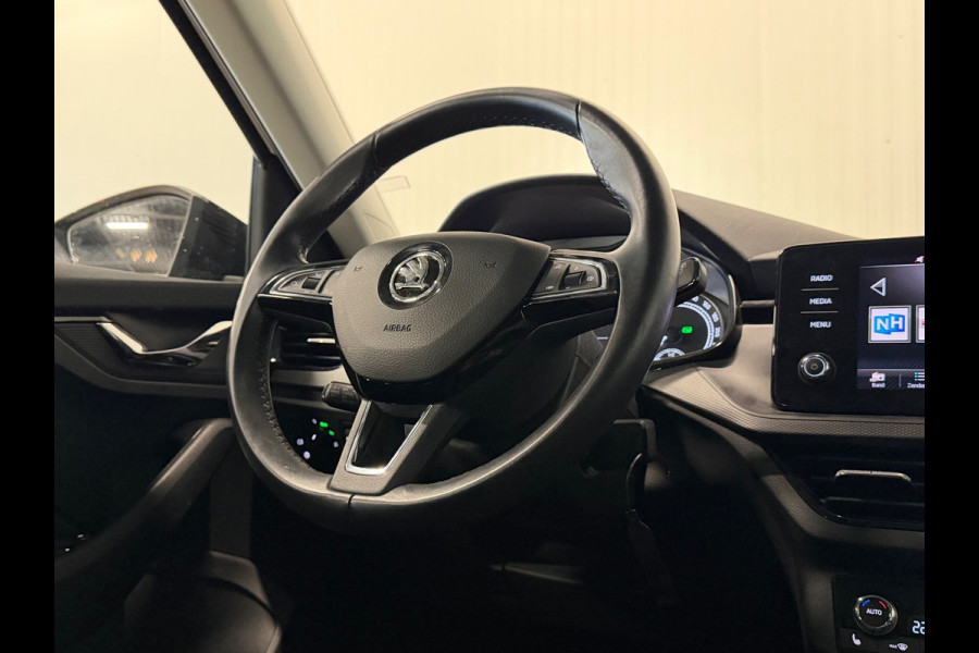 Škoda Kamiq 1.0 TSI Sport Business | ACC | CARPLAY | TREKHAAK | AUTOMAAT