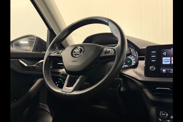 Škoda Kamiq 1.0 TSI Sport Business | ACC | CARPLAY | TREKHAAK | AUTOMAAT