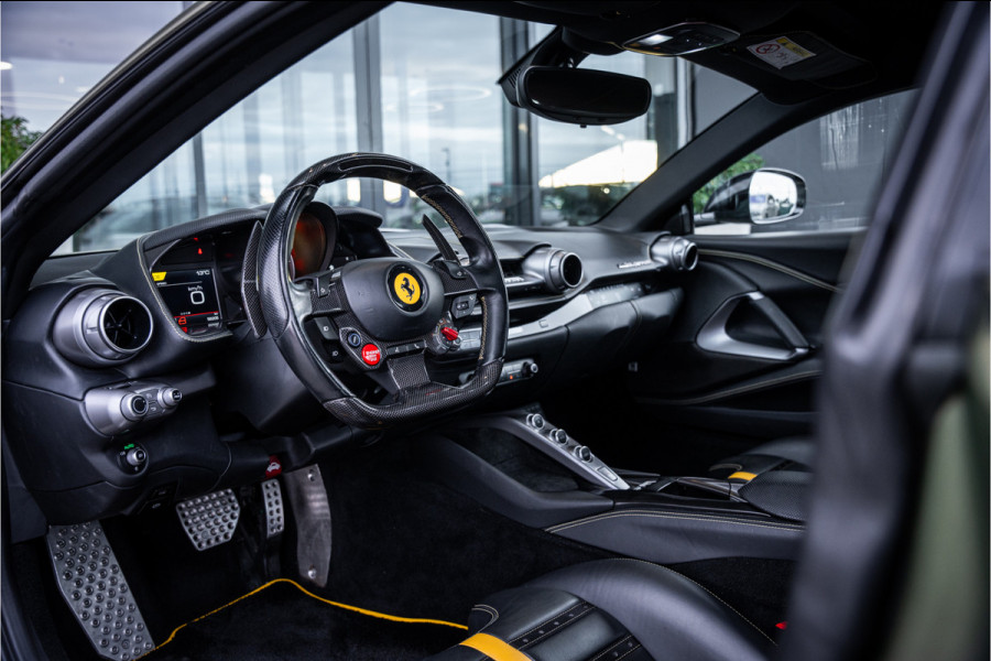 Ferrari 812 6.5 V12 Superfast HELE - Racing seats l Passenger display l JBL