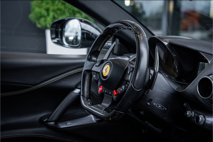 Ferrari 812 6.5 V12 Superfast HELE - Racing seats l Passenger display l JBL