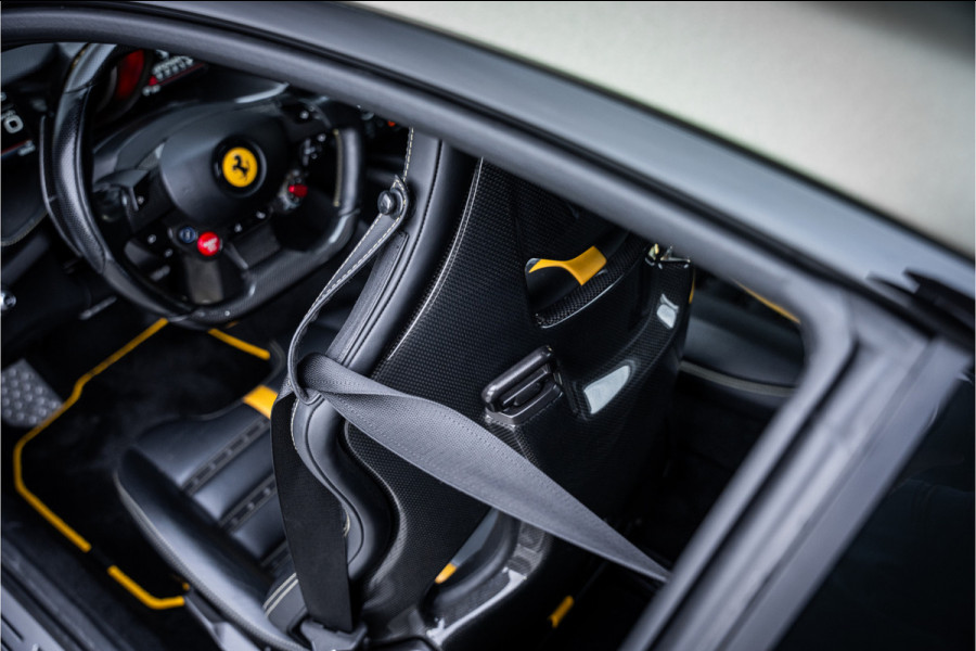 Ferrari 812 6.5 V12 Superfast HELE - Racing seats l Passenger display l JBL