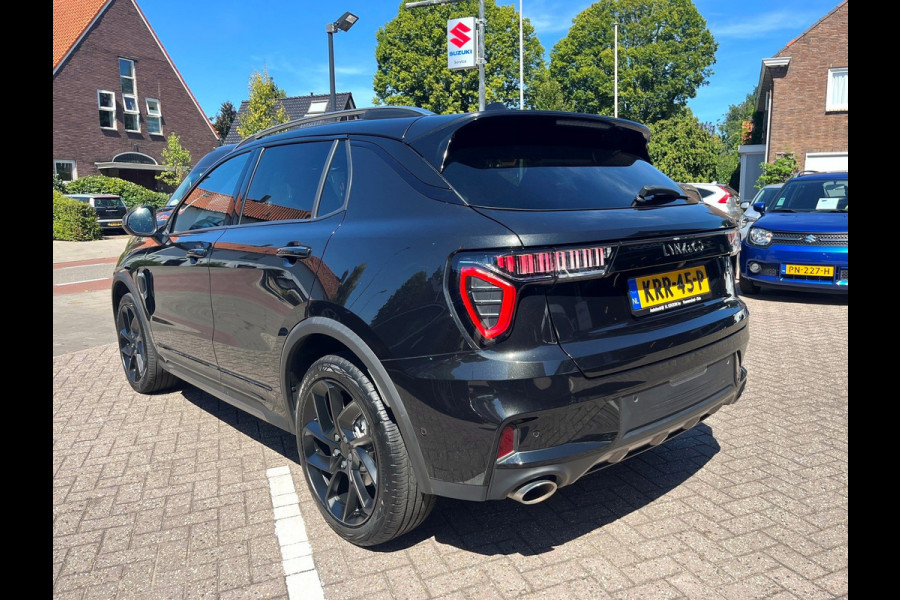 Lynk & Co 01 1.5 Black Edition Panorama, 1.800 kg trekgewicht