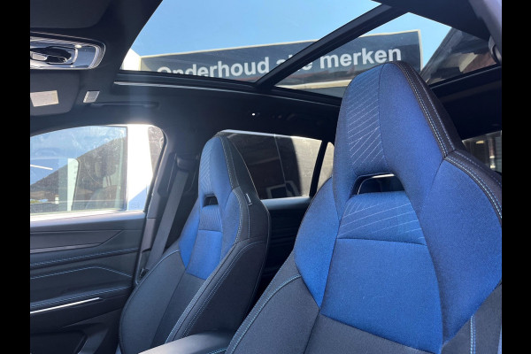 Lynk & Co 01 1.5 Black Edition Panorama, 1.800 kg trekgewicht