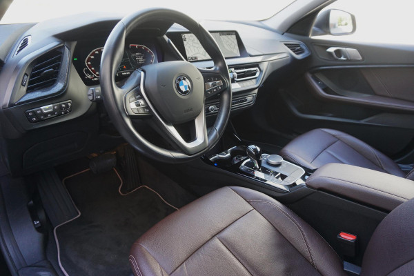 BMW 1-serie 118i Business Edition Luxury/Leer/1e Eigenaar/ CarPlay/LED.