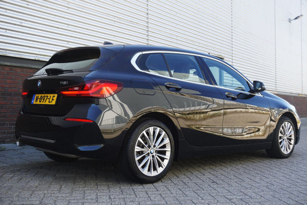 BMW 1-serie 118i Business Edition Luxury/Leer/1e Eigenaar/ CarPlay/LED.