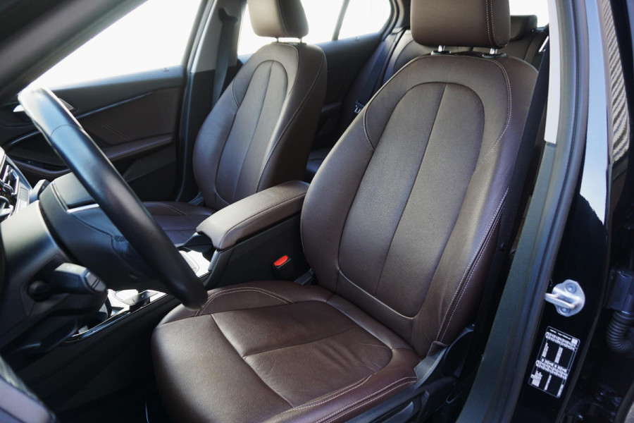 BMW 1-serie 118i Business Edition Luxury/Leer/1e Eigenaar/ CarPlay/LED.