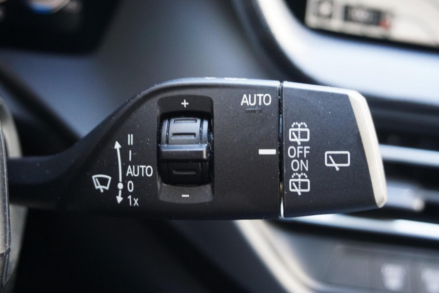 BMW 1-serie 118i Business Edition Luxury/Leer/1e Eigenaar/ CarPlay/LED.
