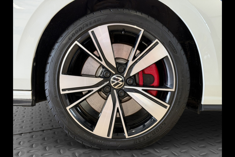 Volkswagen Golf 1.4 GTE 245PK BTW|Automaat|ACC|DCC|PDC|