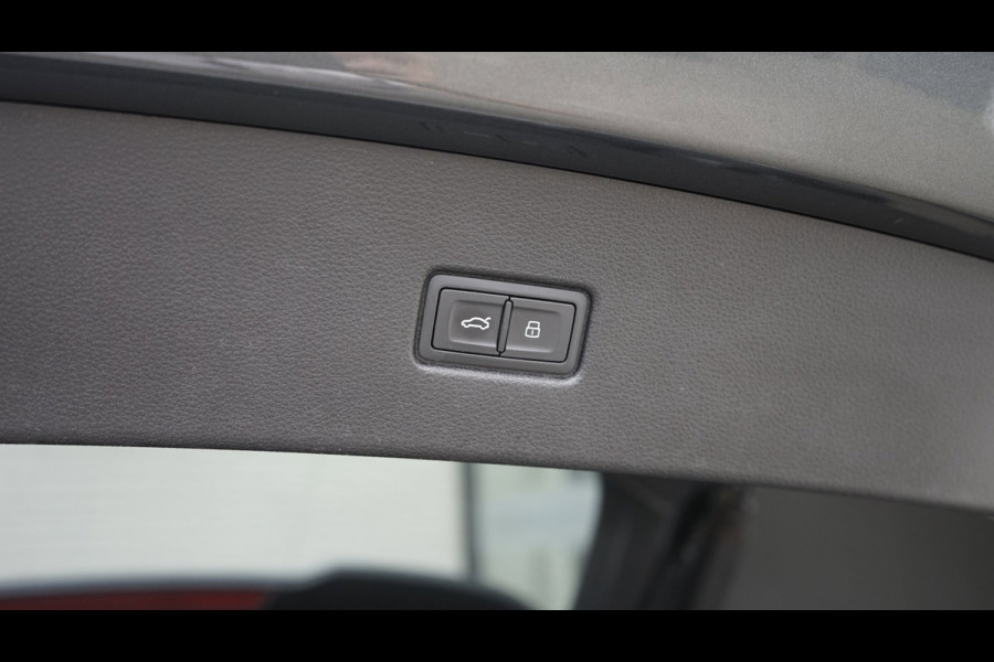 Audi Q5 Sportback 50 TFSIe 3x S-Line Black Optik AUTOMAAT|360 CAMERA|ACC|AMBIANCE|KEYLESS|MATRIX LED|PANORAMA|RS STOELEN|TREKHAAK