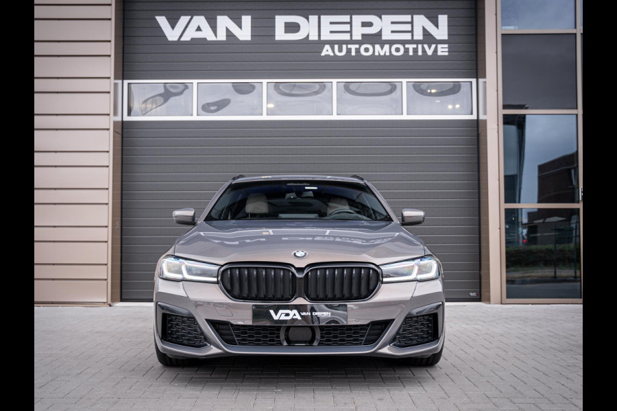 BMW 5 Serie Touring 530e High Executive M-Sport l Laser l Softclose l HUD l Memory
