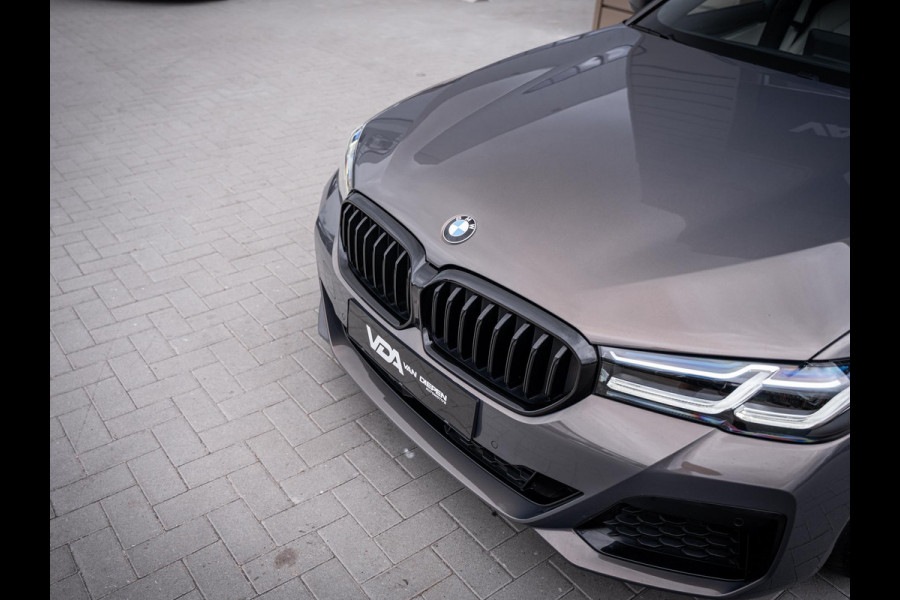 BMW 5 Serie Touring 530e High Executive M-Sport l Laser l Softclose l HUD l Memory
