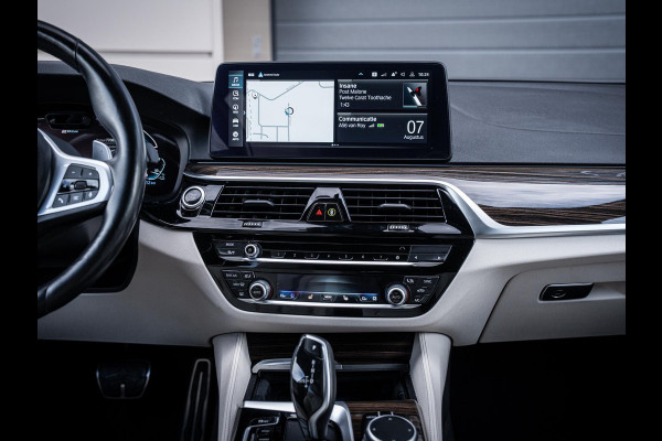 BMW 5 Serie Touring 530e High Executive M-Sport l Laser l Softclose l HUD l Memory
