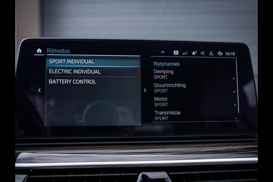 BMW 5 Serie Touring 530e High Executive M-Sport l Laser l Softclose l HUD l Memory