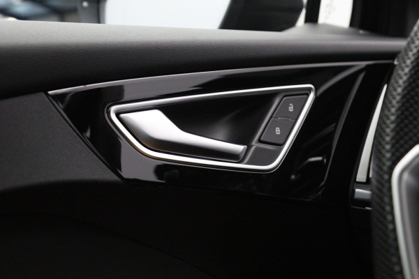 Audi Q4 e-tron 40 204 PK S-Line Edition 77 kWh, SOH 98%, Sportstoelen, Adap. Cruise Control, Climate Control, Camera