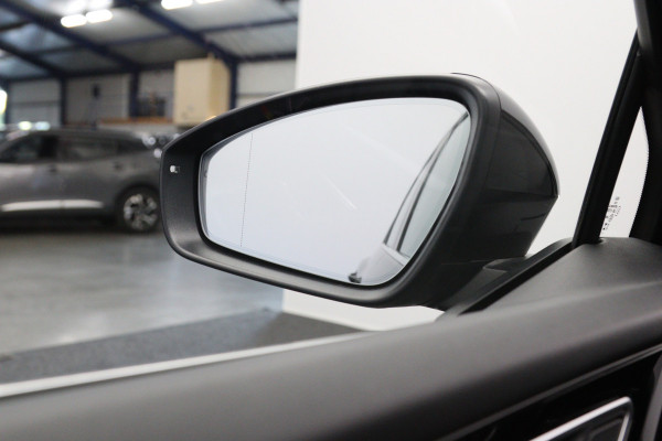 Audi Q4 e-tron 40 204 PK S-Line Edition 77 kWh, SOH 98%, Sportstoelen, Adap. Cruise Control, Climate Control, Camera