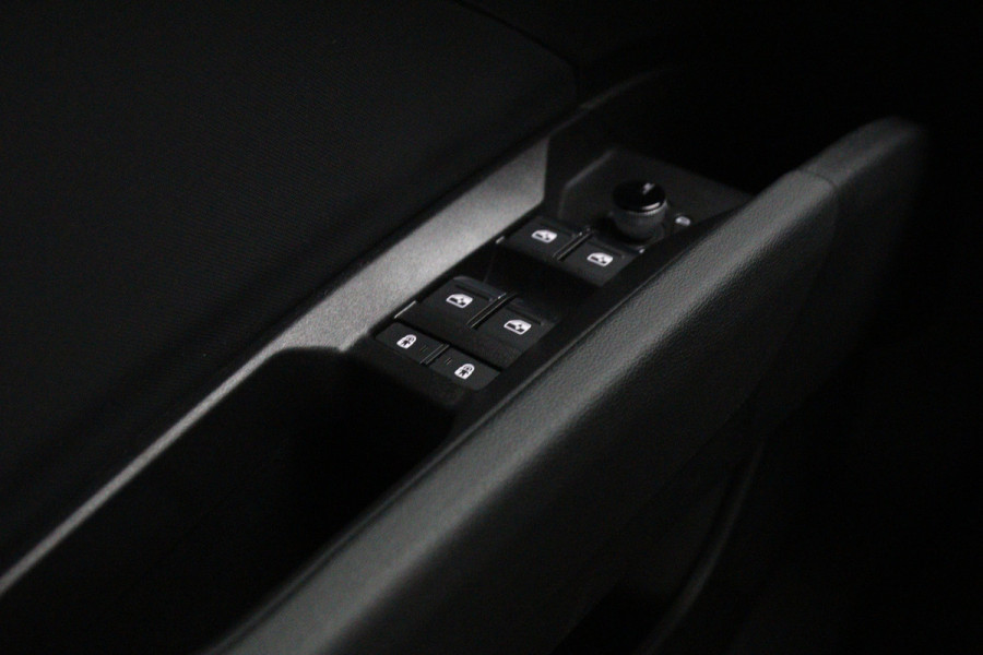 Audi Q4 e-tron 40 204 PK S-Line Edition 77 kWh, SOH 98%, Sportstoelen, Adap. Cruise Control, Climate Control, Camera
