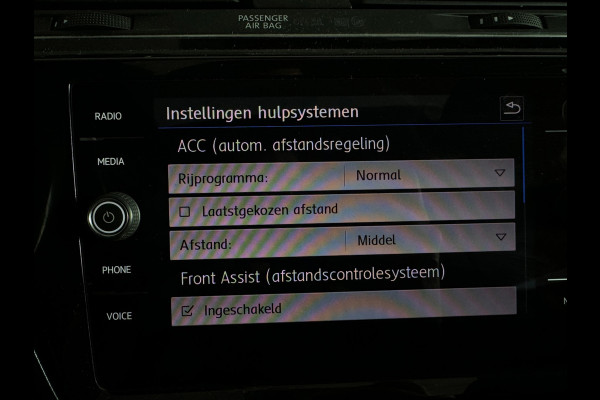 Volkswagen Touran 1.5 TSI R-Line 7p Pano|ACC|Keyless|Stoelverwarming|Carplay