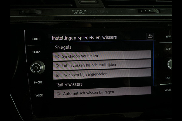 Volkswagen Touran 1.5 TSI R-Line 7p Pano|ACC|Keyless|Stoelverwarming|Carplay