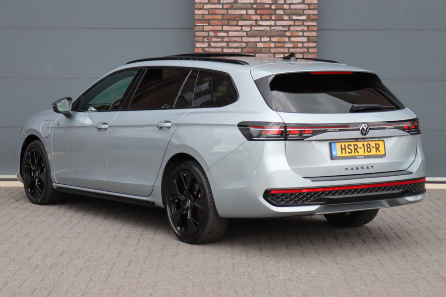 Volkswagen Passat Variant 1.5 eHybrid R-Line Edition | ACC | Panoramadak | Harman&Kardon | Massage | HUD | Trekhaak | iQ.Light | Stoelverwarming V+A | Zonnerollo's |