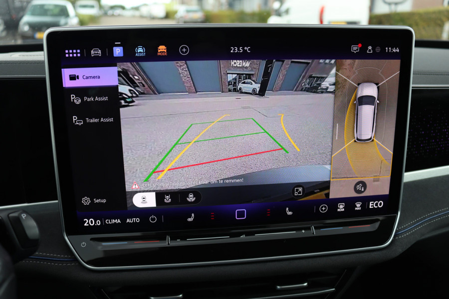 Volkswagen Passat Variant 1.5 eHybrid R-Line Edition | ACC | Panoramadak | Harman&Kardon | Massage | HUD | Trekhaak | iQ.Light | Stoelverwarming V+A | Zonnerollo's |