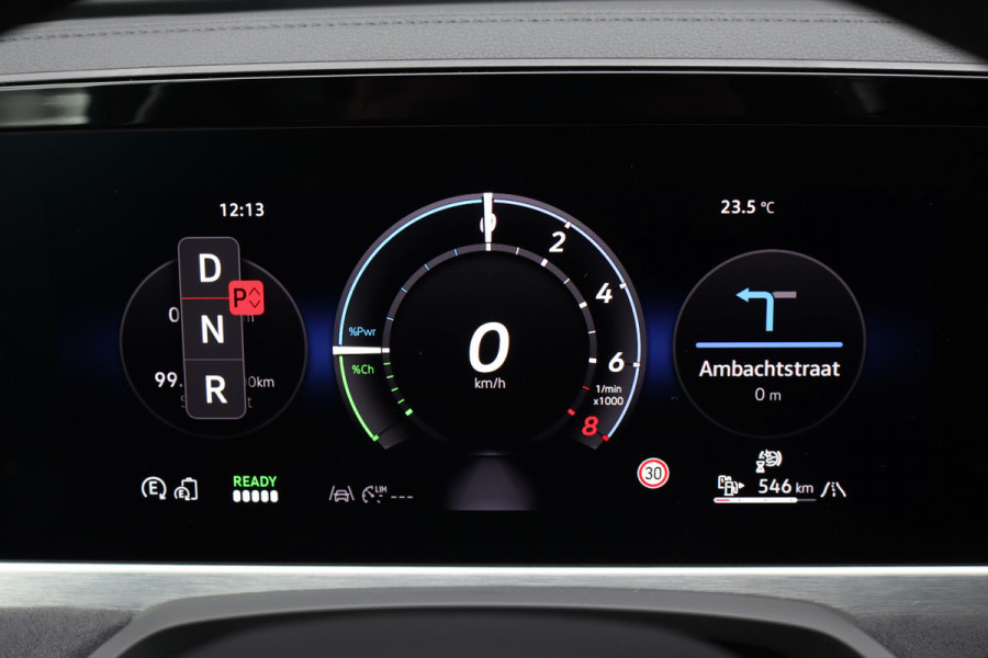 Volkswagen Passat Variant 1.5 eHybrid R-Line Edition | ACC | Panoramadak | Harman&Kardon | Massage | HUD | Trekhaak | iQ.Light | Stoelverwarming V+A | Zonnerollo's |