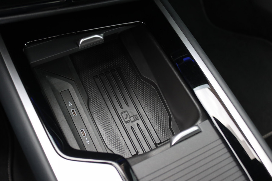 Volkswagen Passat Variant 1.5 eHybrid R-Line Edition | ACC | Panoramadak | Harman&Kardon | Massage | HUD | Trekhaak | iQ.Light | Stoelverwarming V+A | Zonnerollo's |