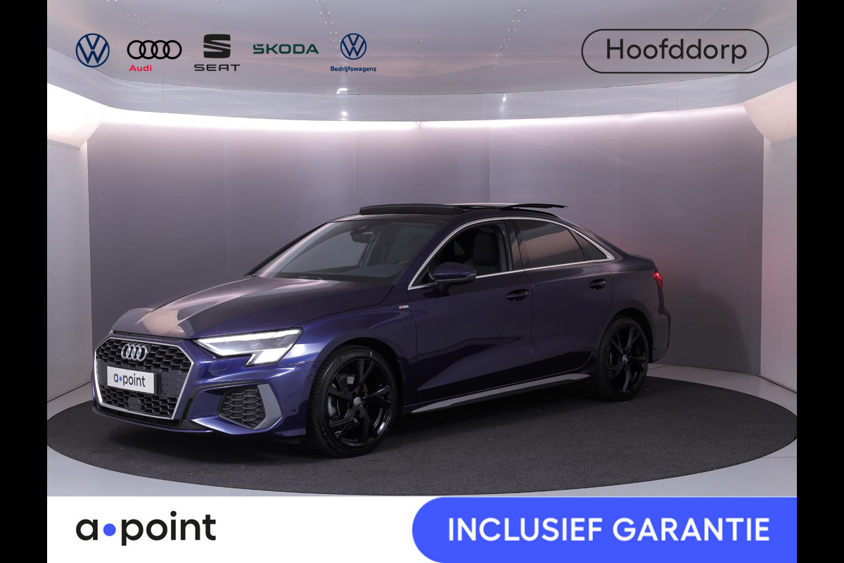 Audi A3 Limousine 35 TFSI S edition 150 pk S-tronic | Navigatie | Panoramadak | Parkeersensoren (Park assist) | Achteruitrijcamera | Matrix LED koplampen | B&O Soundsystem |