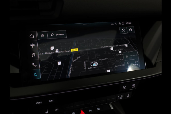 Audi A3 Limousine 35 TFSI S edition 150 pk S-tronic | Navigatie | Panoramadak | Parkeersensoren (Park assist) | Achteruitrijcamera | Matrix LED koplampen | B&O Soundsystem |