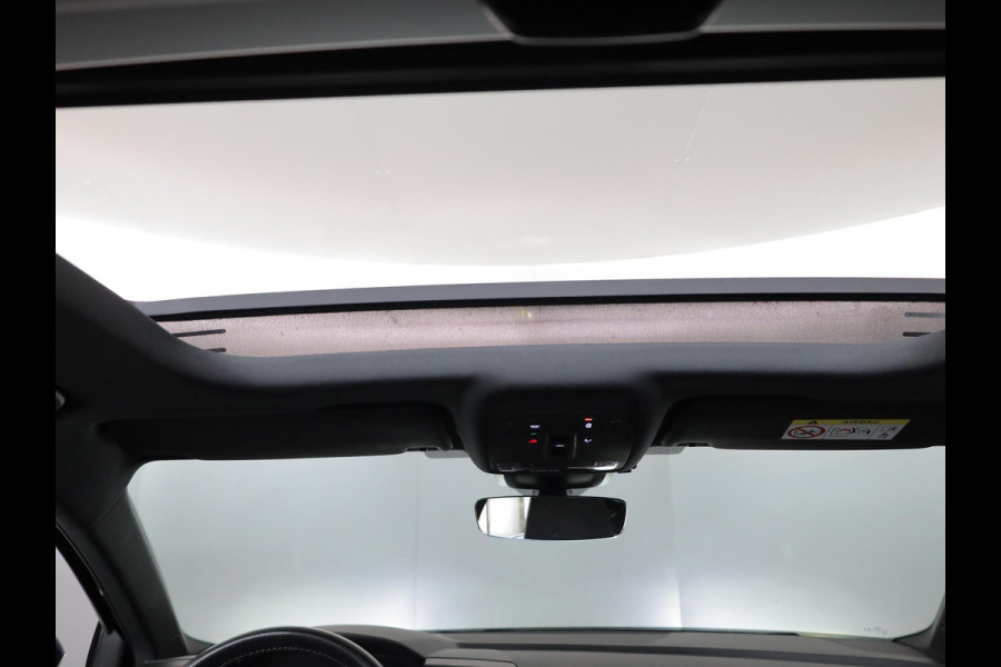 Audi A3 Limousine 35 TFSI S edition 150 pk S-tronic | Navigatie | Panoramadak | Parkeersensoren (Park assist) | Achteruitrijcamera | Matrix LED koplampen | B&O Soundsystem |