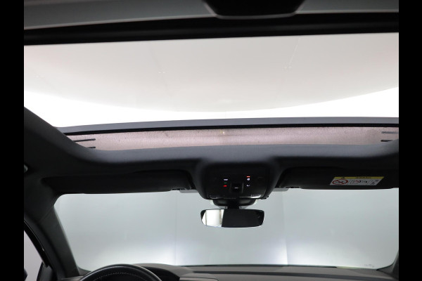 Audi A3 Limousine 35 TFSI S edition 150 pk S-tronic | Navigatie | Panoramadak | Parkeersensoren (Park assist) | Achteruitrijcamera | Matrix LED koplampen | B&O Soundsystem |