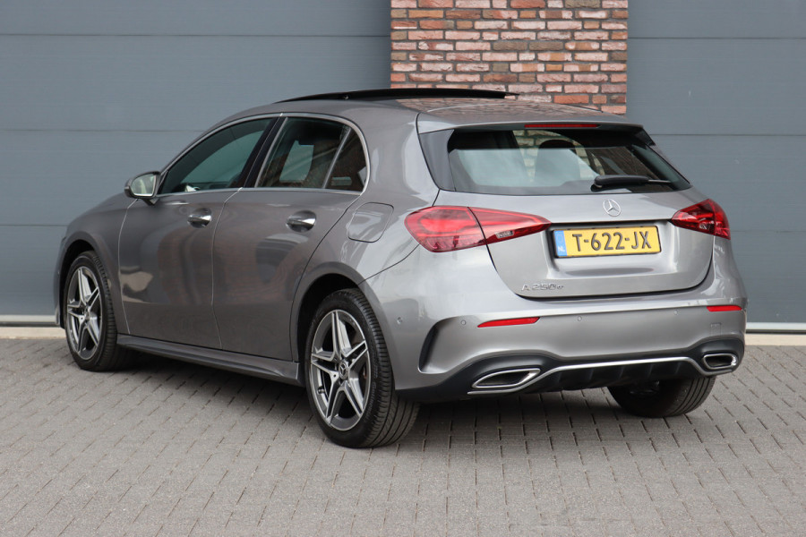 Mercedes-Benz A-Klasse 250 e AMG Line | Facelift | Panoramadak | Sfeerverlichting | Camera | Zitcomfortpakket | Keyless Go | Stoelverwarming | Widescreen |