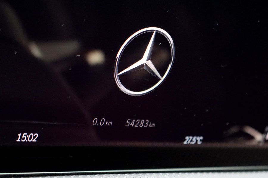 Mercedes-Benz A-Klasse 250 e AMG Line | Facelift | Panoramadak | Sfeerverlichting | Camera | Zitcomfortpakket | Keyless Go | Stoelverwarming | Widescreen |