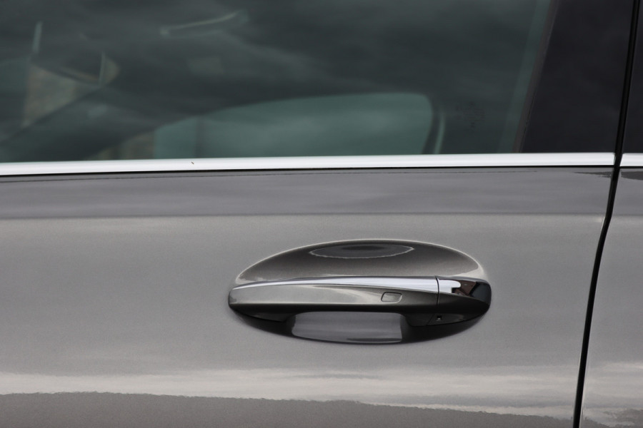 Mercedes-Benz A-Klasse 250 e AMG Line | Facelift | Panoramadak | Sfeerverlichting | Camera | Zitcomfortpakket | Keyless Go | Stoelverwarming | Widescreen |