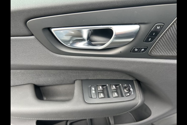Volvo XC60 2.0 T8 Plug-in hybrid AWD BLACK EDITION (335kW/455PK) ** PANO, TREKH, ACC, HuD, 21-inch LMV ** 1e EIG - UNFALLFREI ** ** INFORMEER OOK NAAR ONZE AANTREKKELIJKE FINANCIAL-LEASE TARIEVEN **