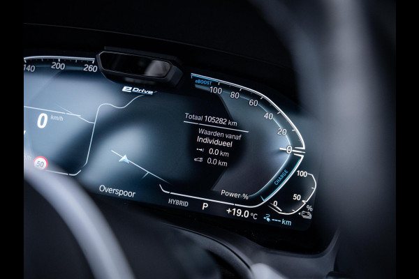 BMW 3 Serie Touring 330e xDrive High Executive M-Sport l DravitGrau l Laser l Pano l HUD l Memory