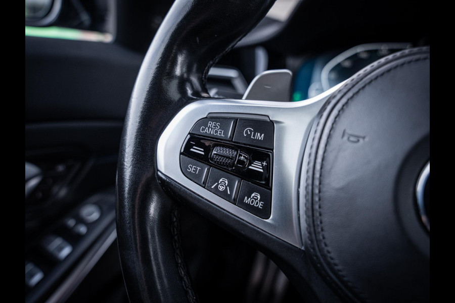 BMW 3 Serie Touring 330e xDrive High Executive M-Sport l DravitGrau l Laser l Pano l HUD l Memory